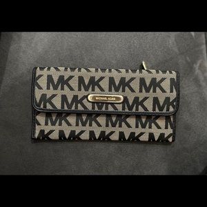 Michael Kors wallet